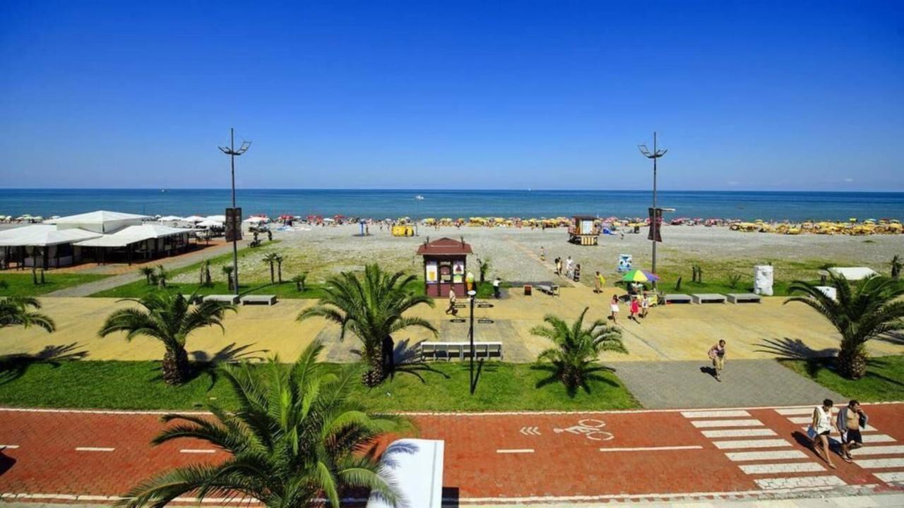 Orbi City 707 Batumi Esterno foto